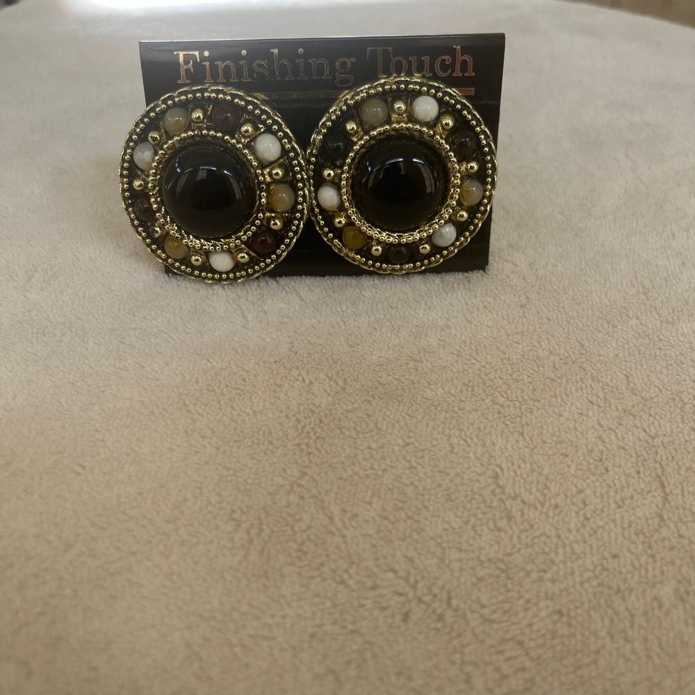 Finishing Touch Vintage Clip On Earrings Gold Tone Black Cabochon Earth Tones